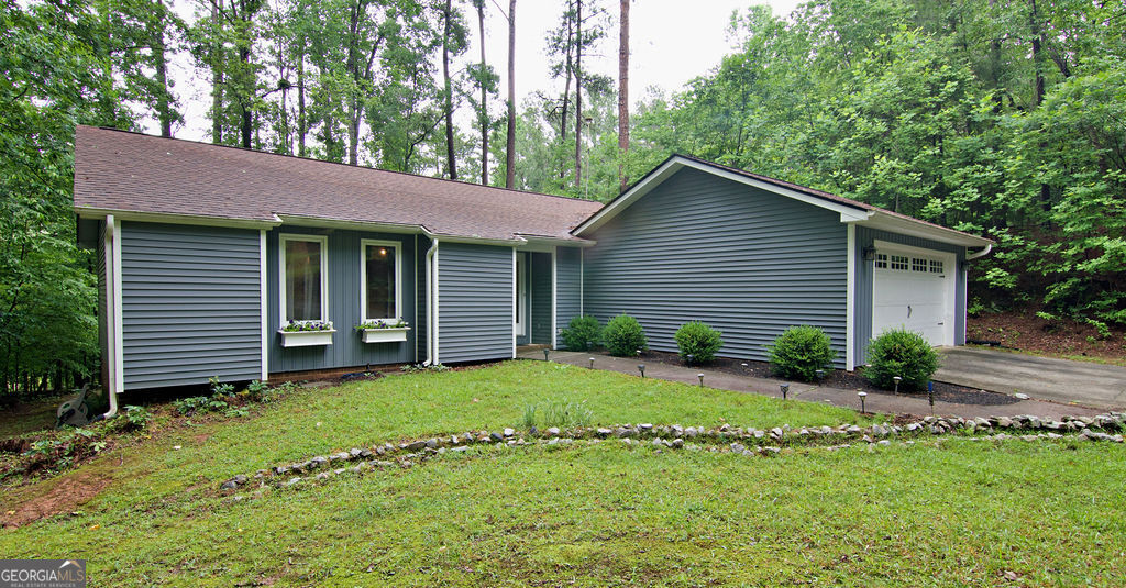 1279 Coneross Point Drive Property Photo 2