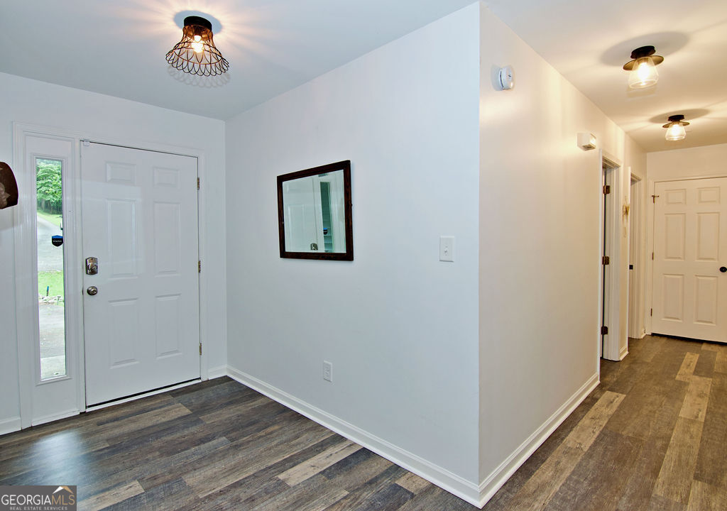 1279 Coneross Point Drive Property Photo 23