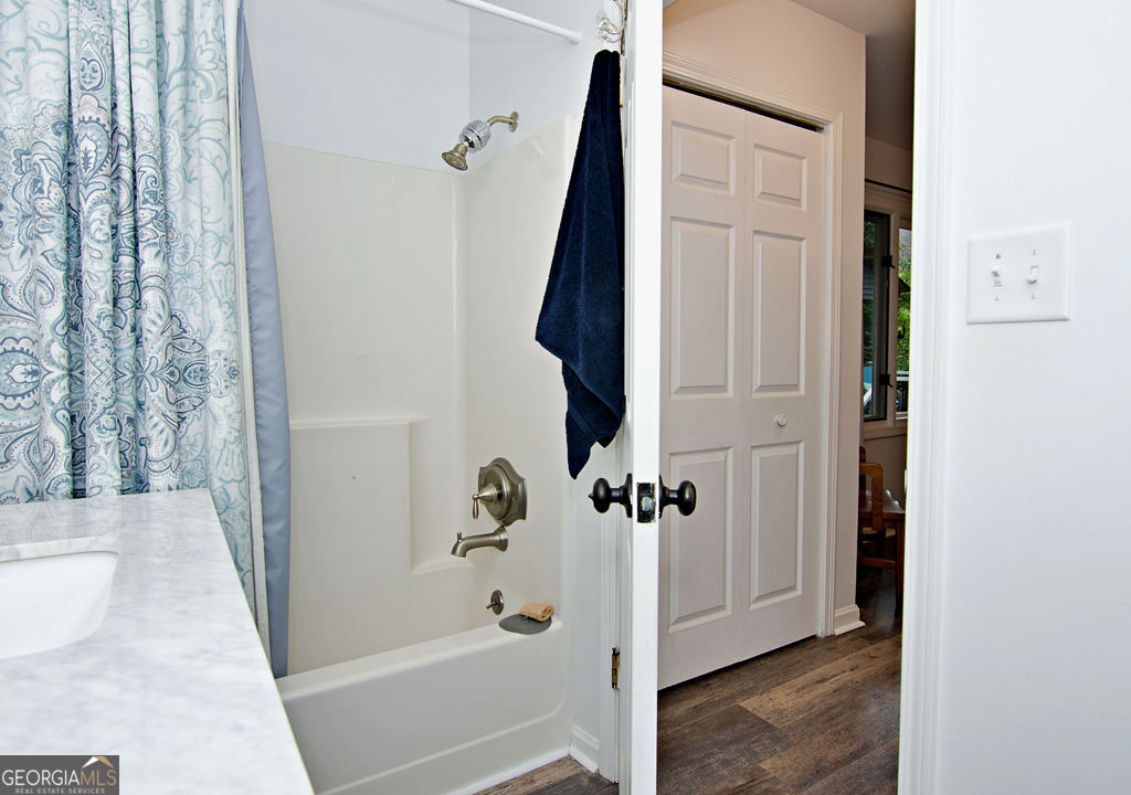 1279 Coneross Point Drive Property Photo 28