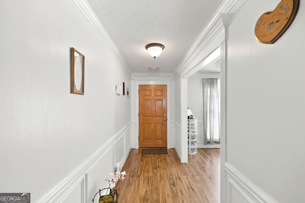 256 Ellicott Drive Property Photo 8