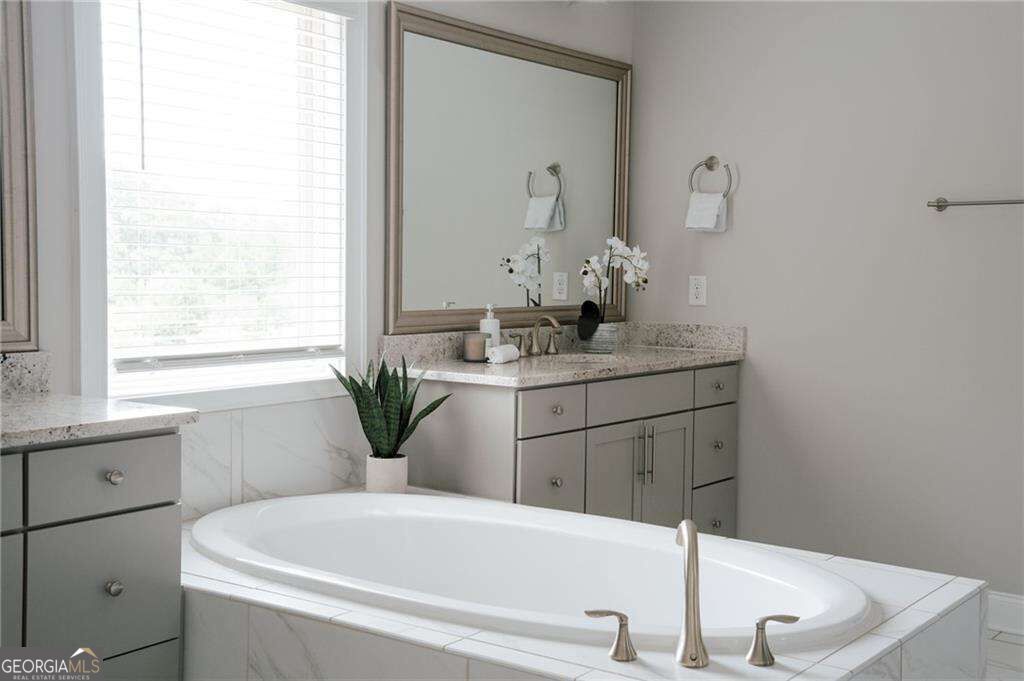 5475 Summit Oak Drive Property Photo 45