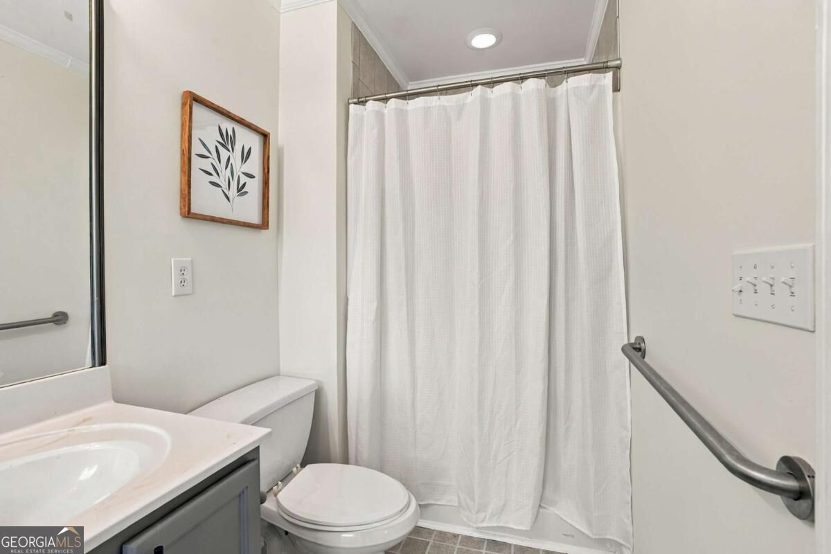 243 Derby Court Property Photo 18