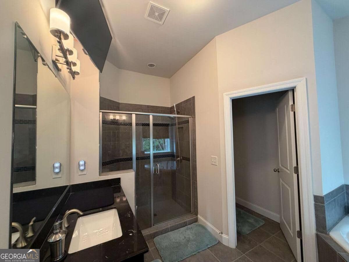 9015 Woodland Trail # 8 Property Photo 17