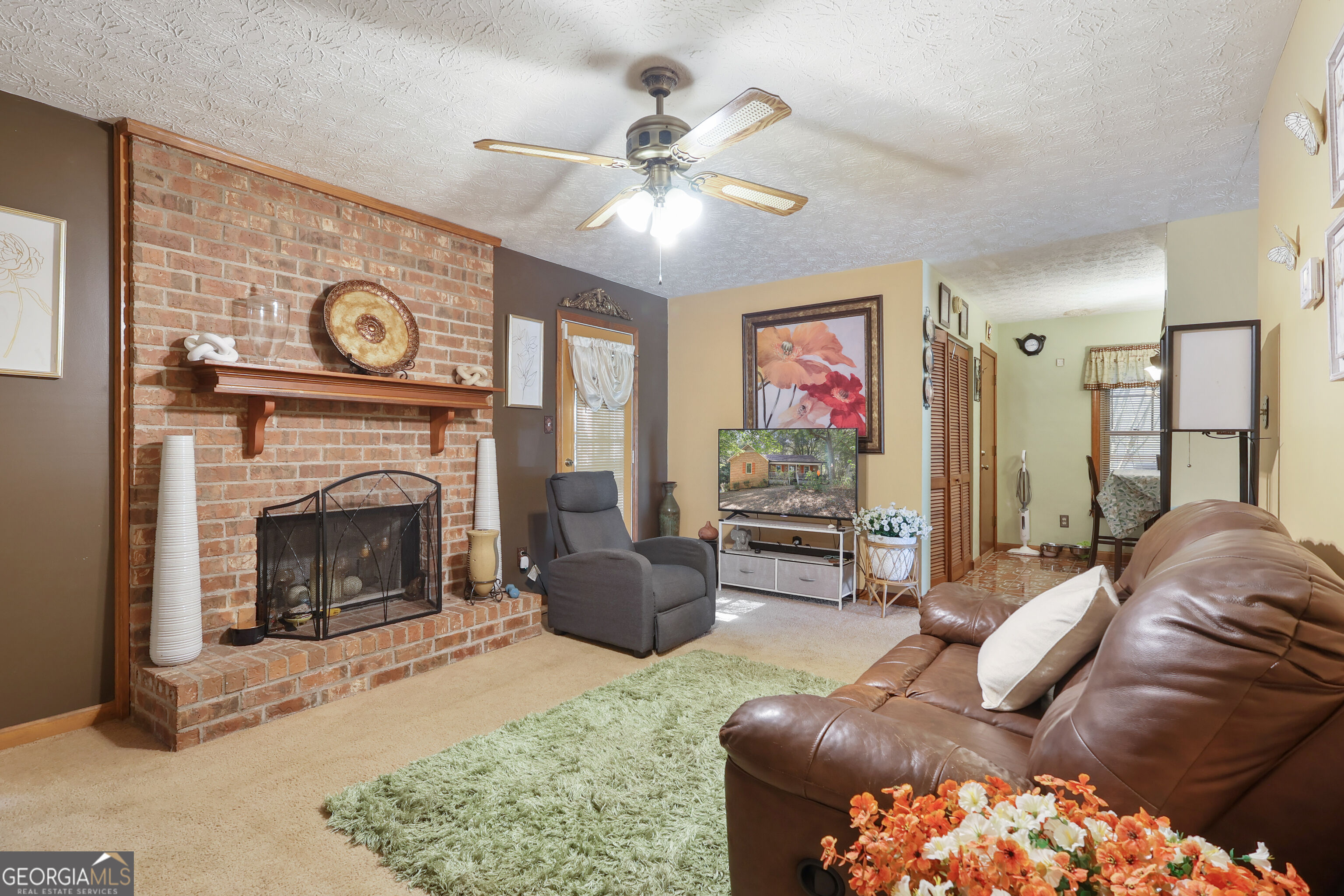 1643 Hearthstone Way Property Photo 7