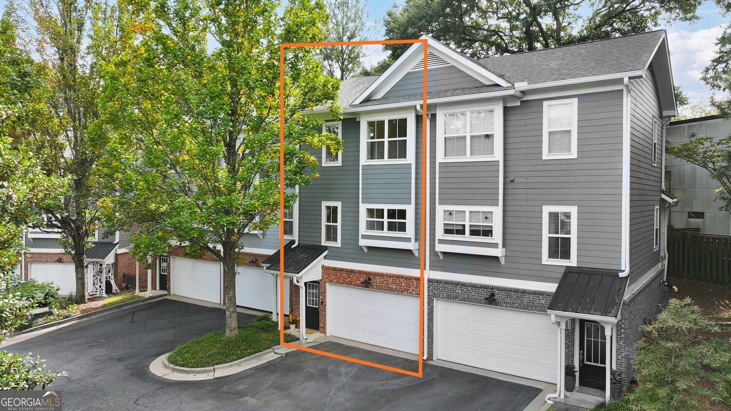 242 Carlyle Park Drive Ne Property Photo 1