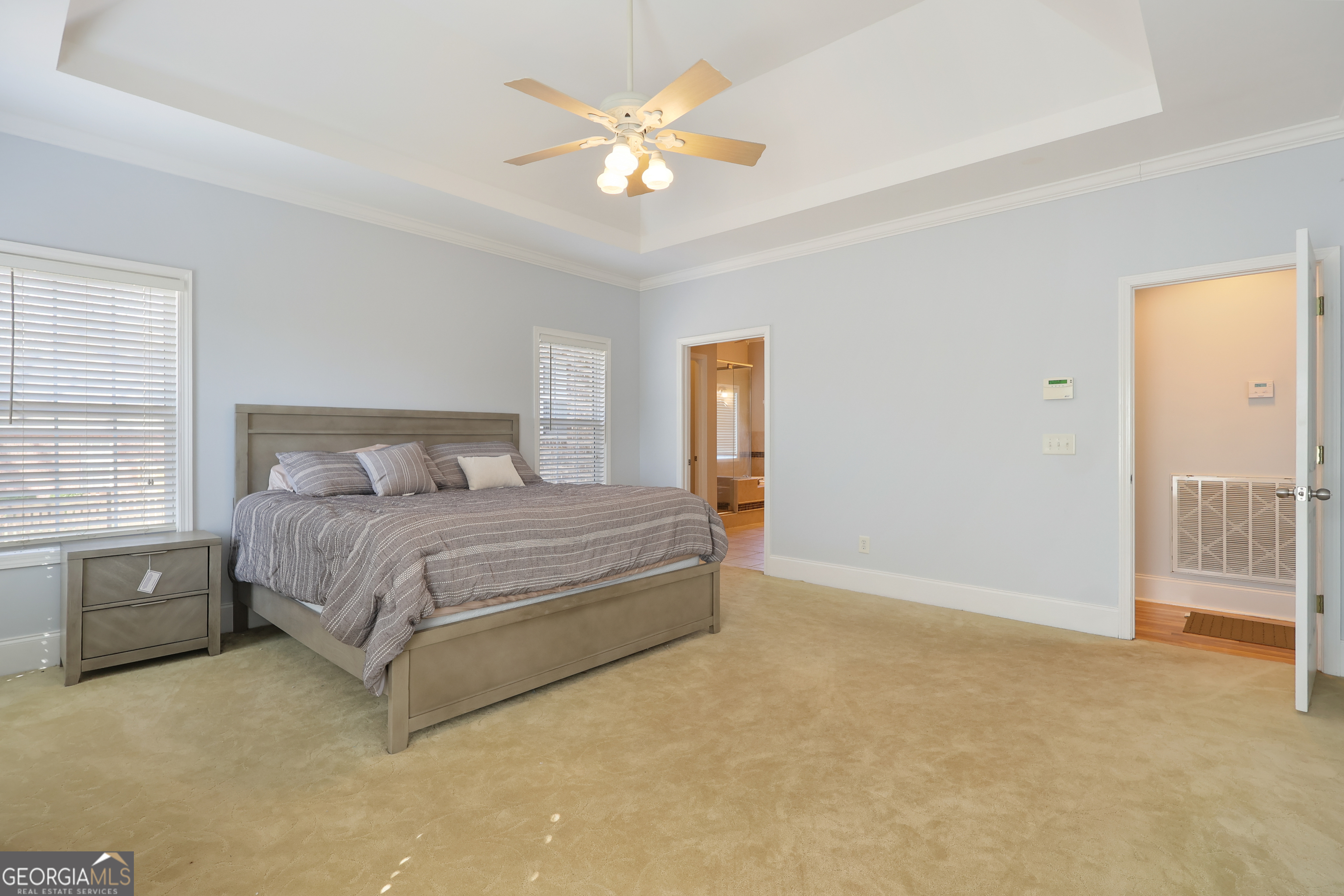 333 Royal Crest Circle Property Photo 13