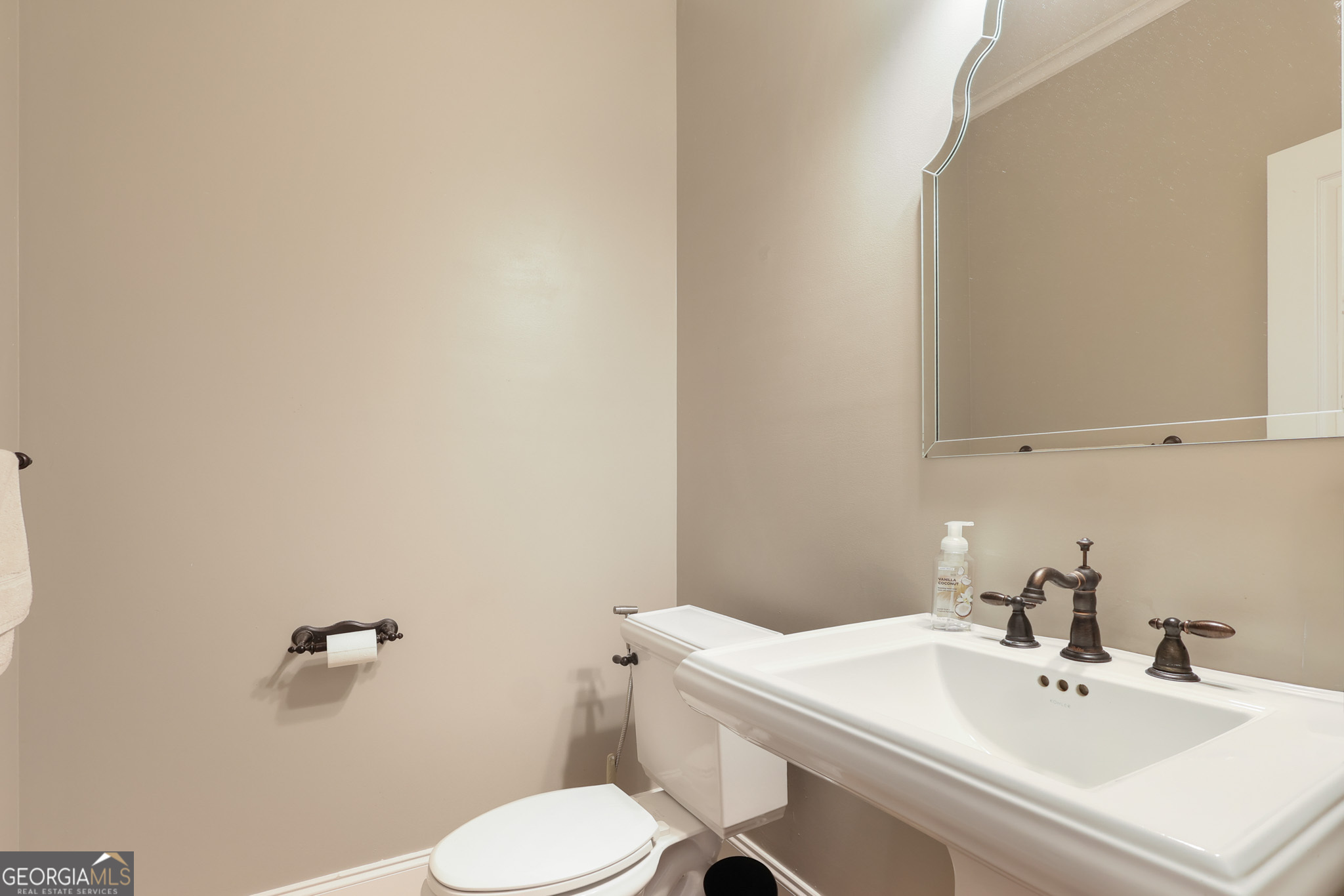 333 Royal Crest Circle Property Photo 18