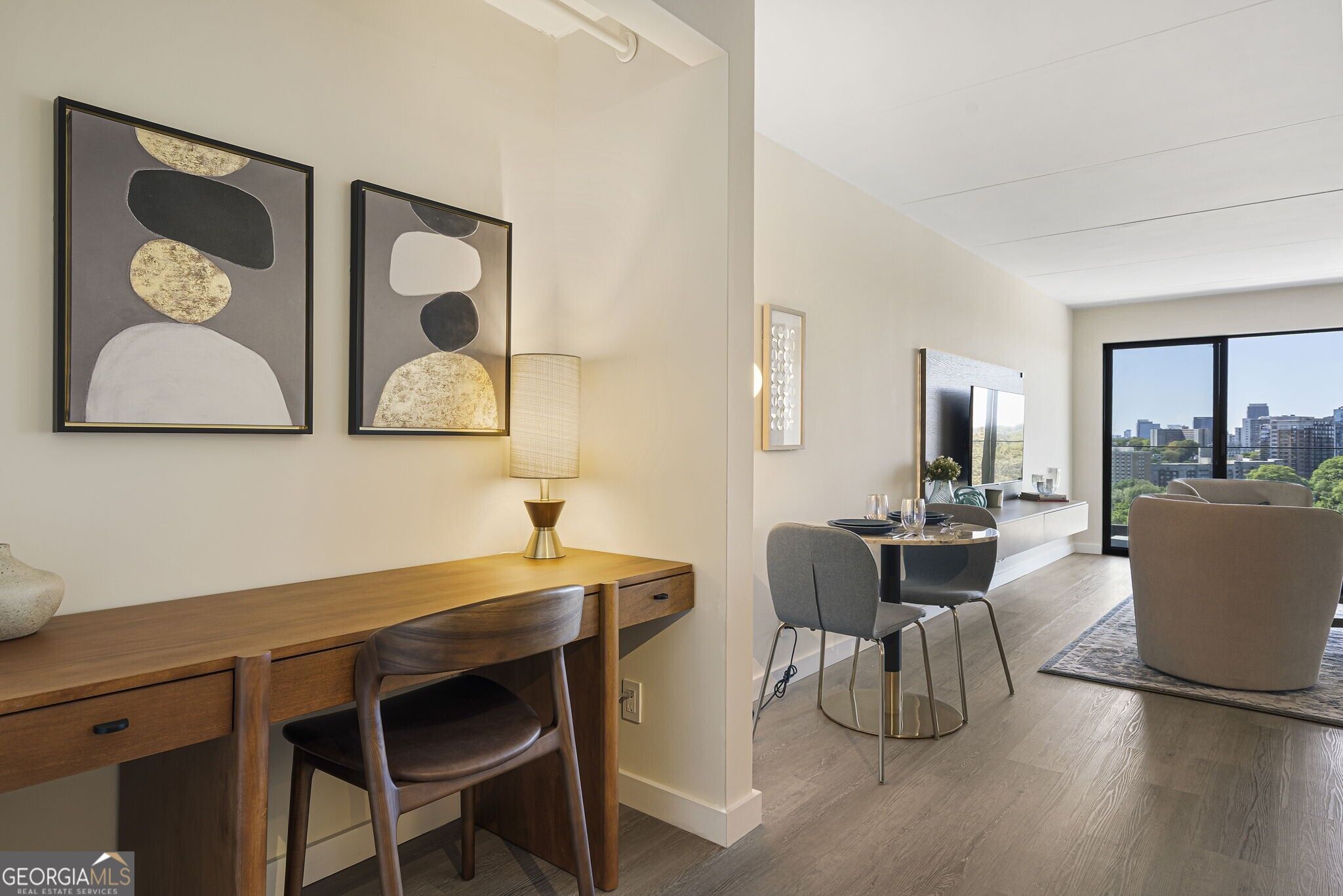2460 Peachtree Road Ne # 201 Property Photo 2
