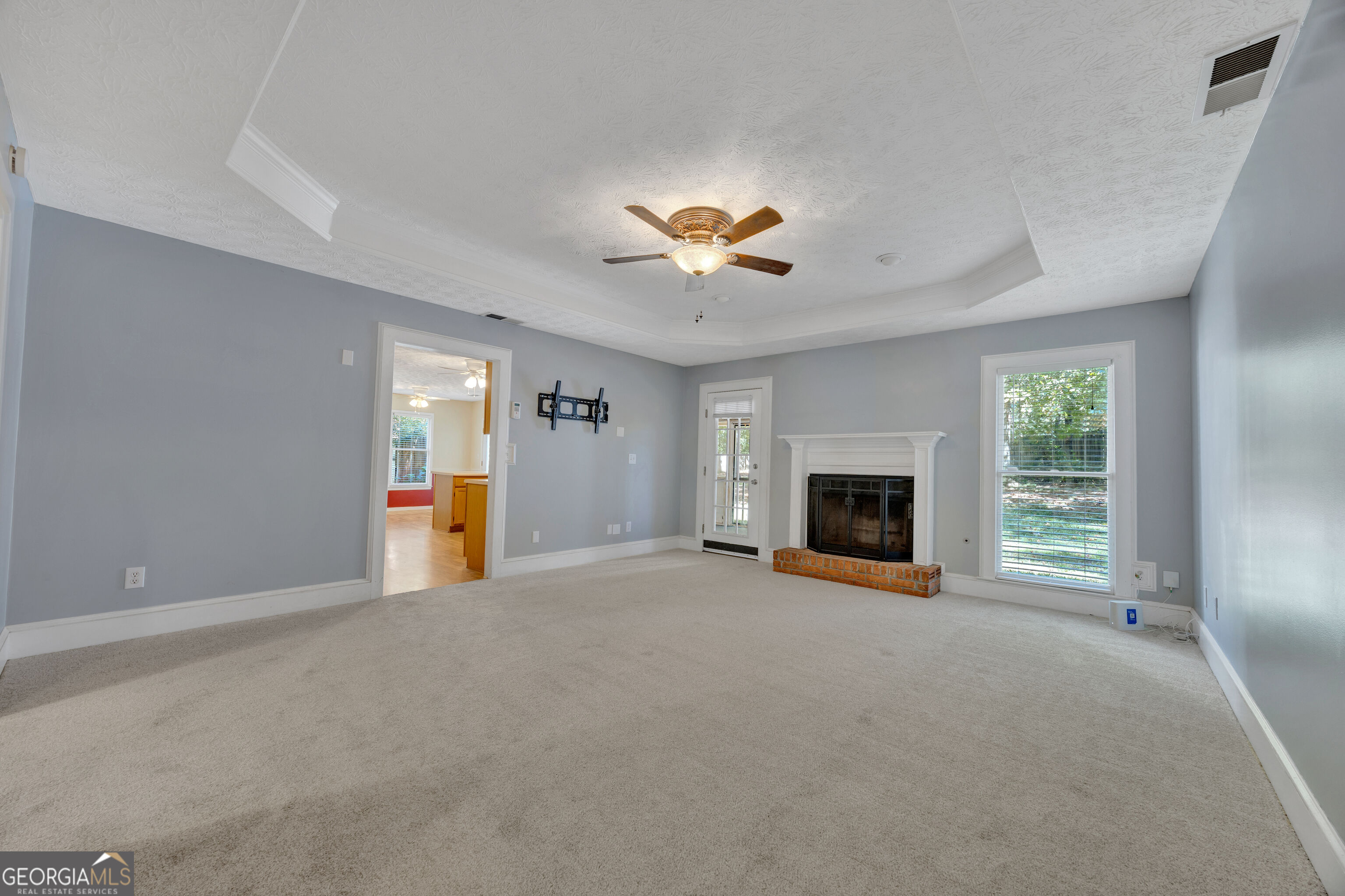 35 Sarah Court Property Photo 4