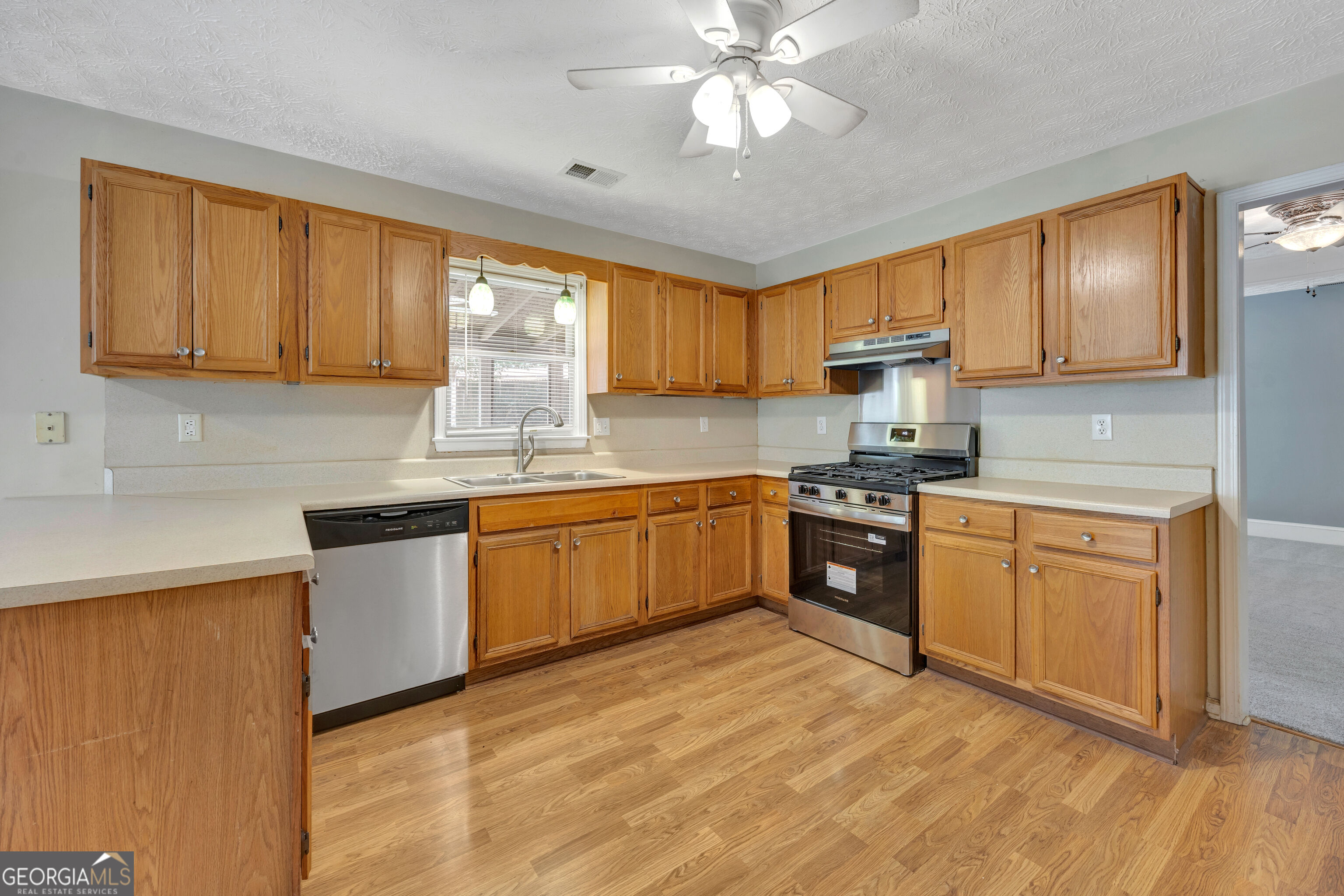 35 Sarah Court Property Photo 12