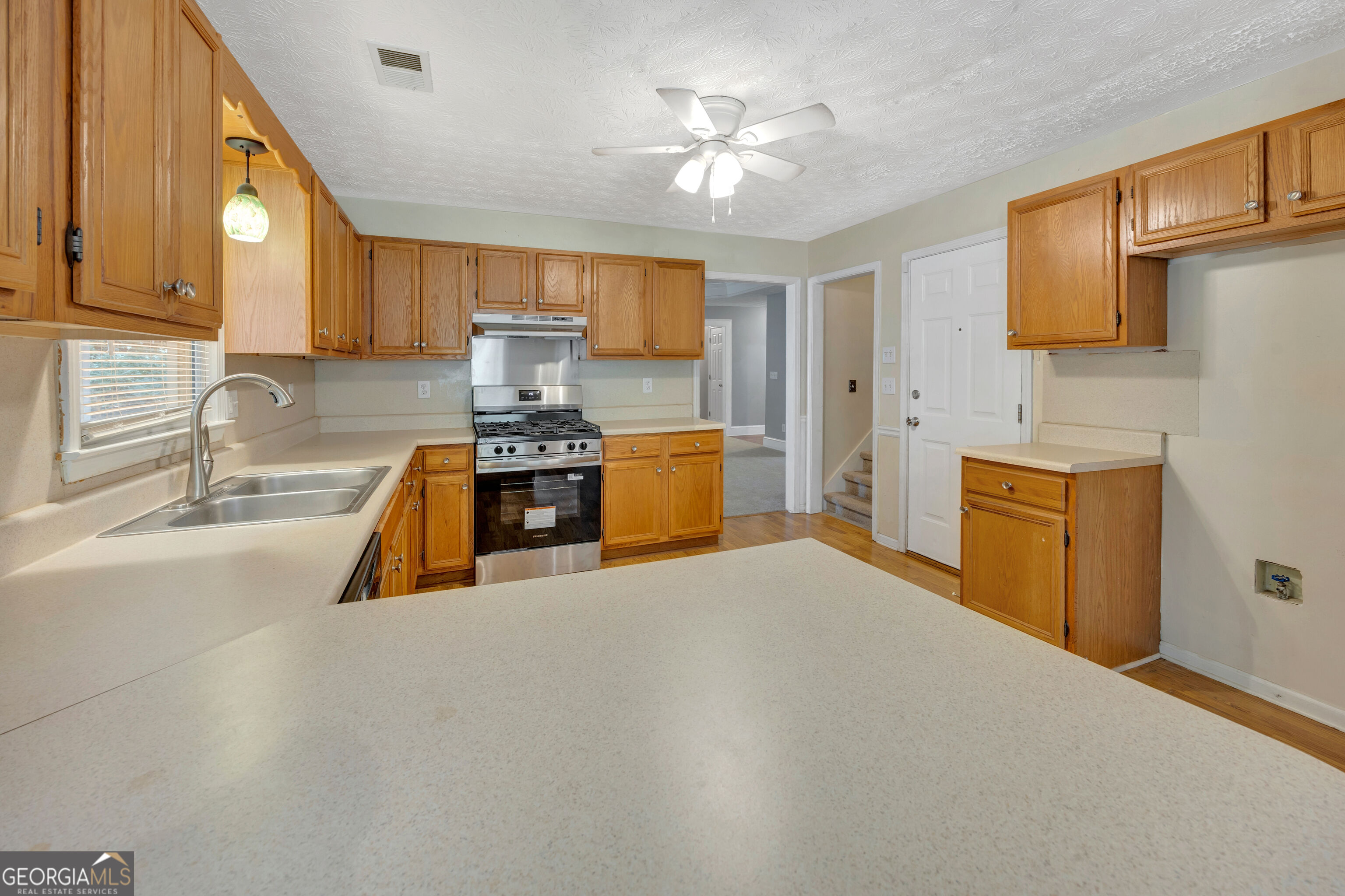 35 Sarah Court Property Photo 15