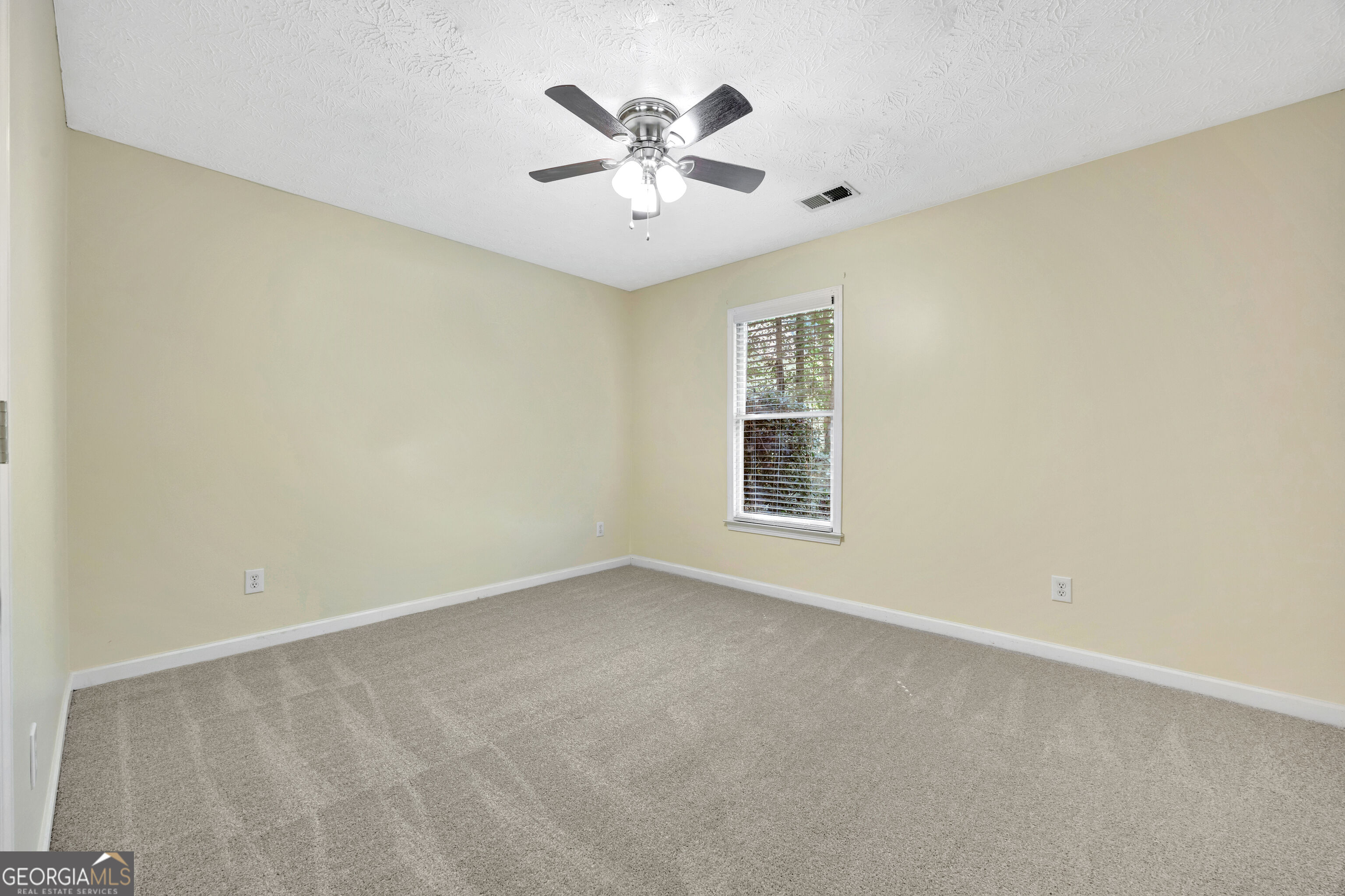 35 Sarah Court Property Photo 24