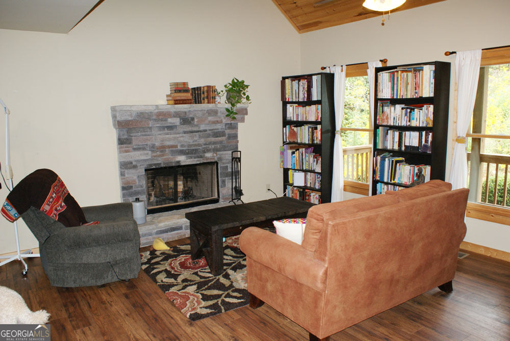 34 Matthew Court Property Photo 7