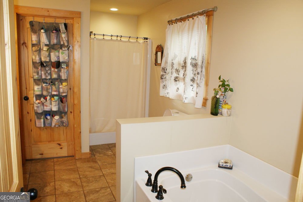 34 Matthew Court Property Photo 15