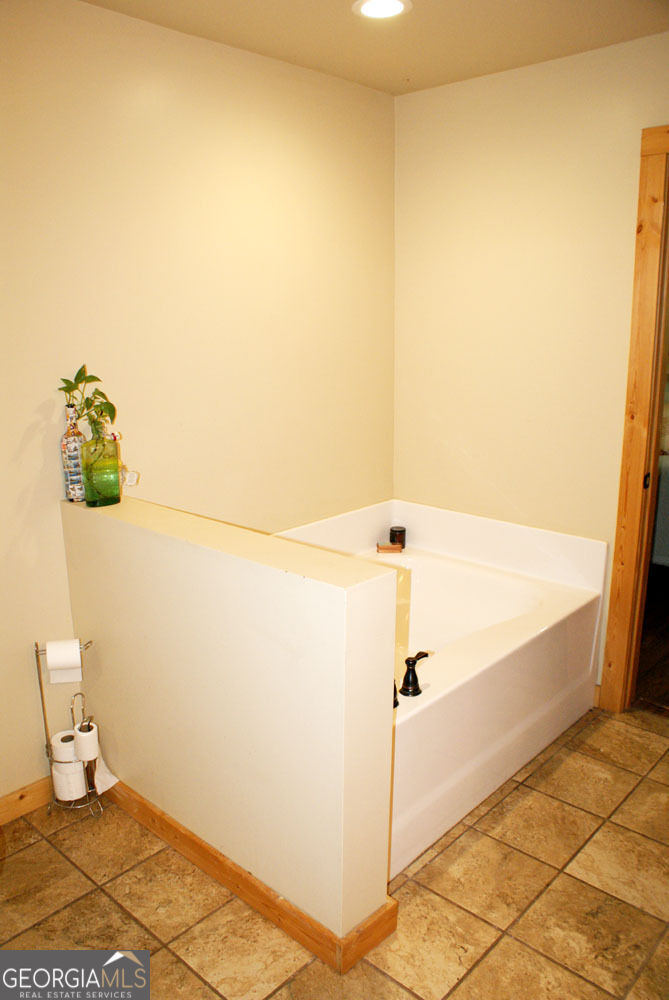 34 Matthew Court Property Photo 16