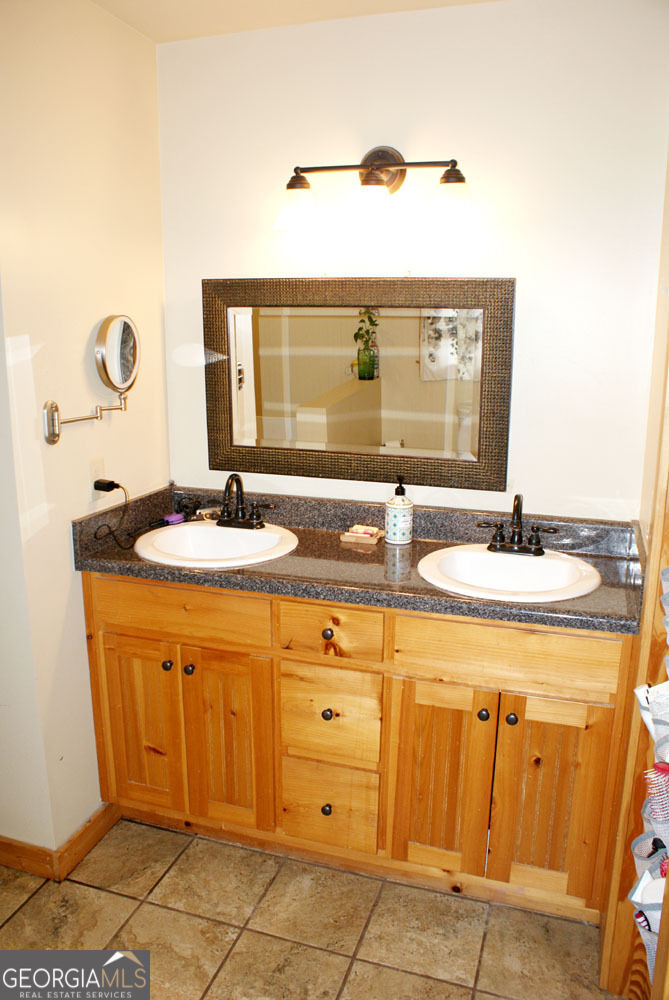 34 Matthew Court Property Photo 17