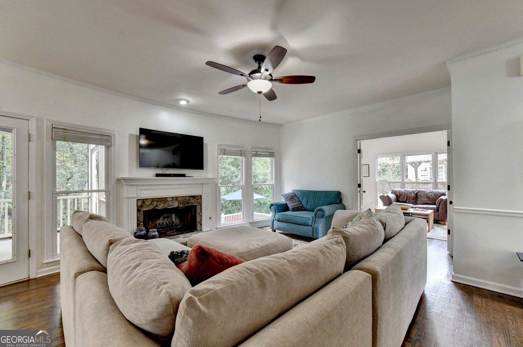 4410 Landover Way Property Photo 3