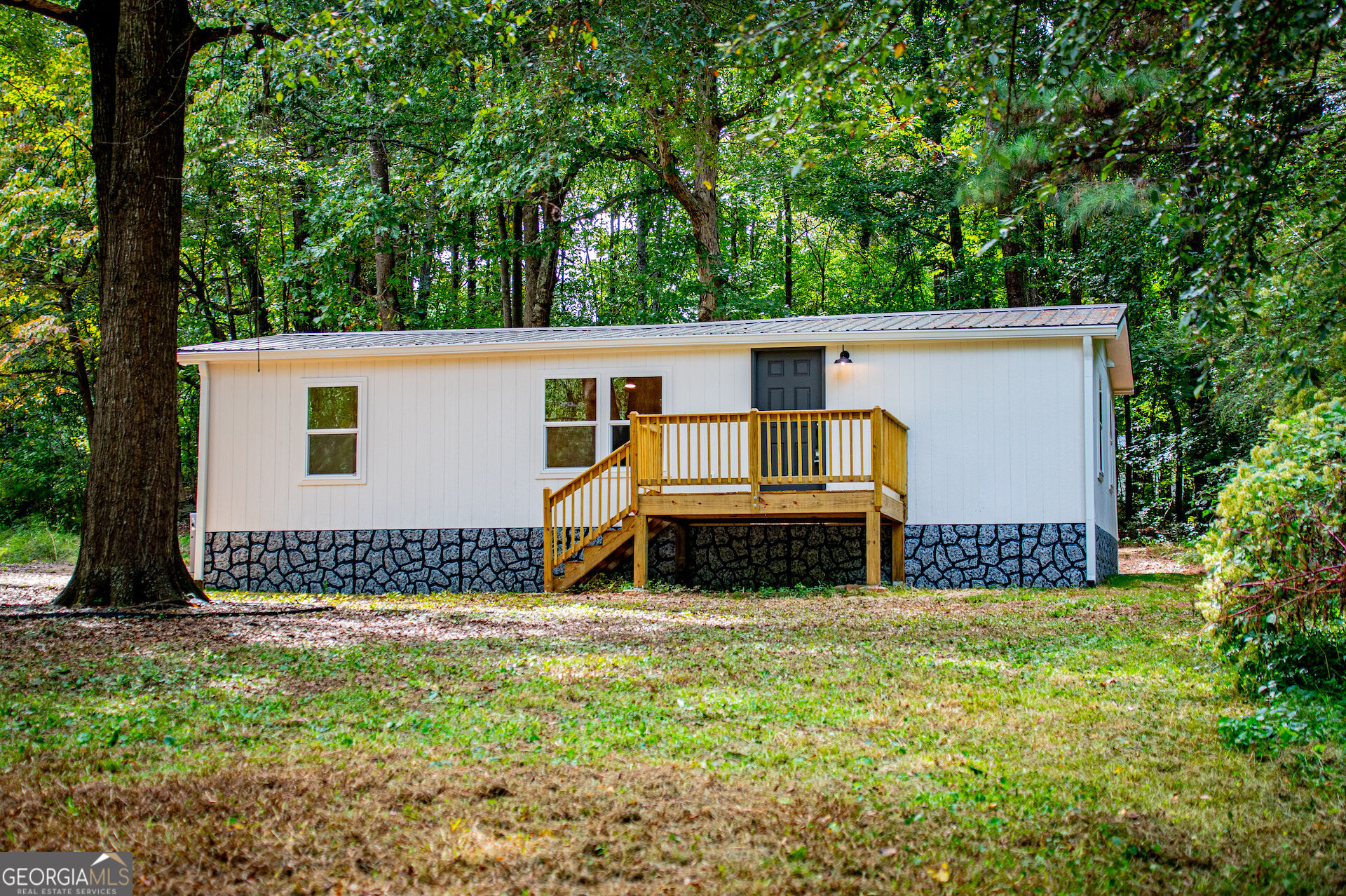 77 Rock Springs Lake Drive Property Photo 2