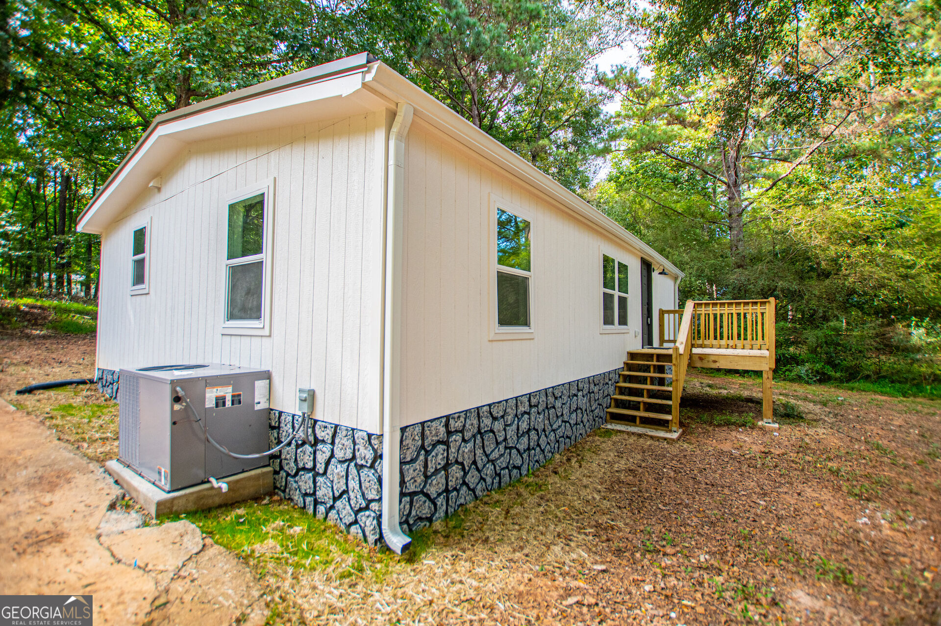 77 Rock Springs Lake Drive Property Photo 5