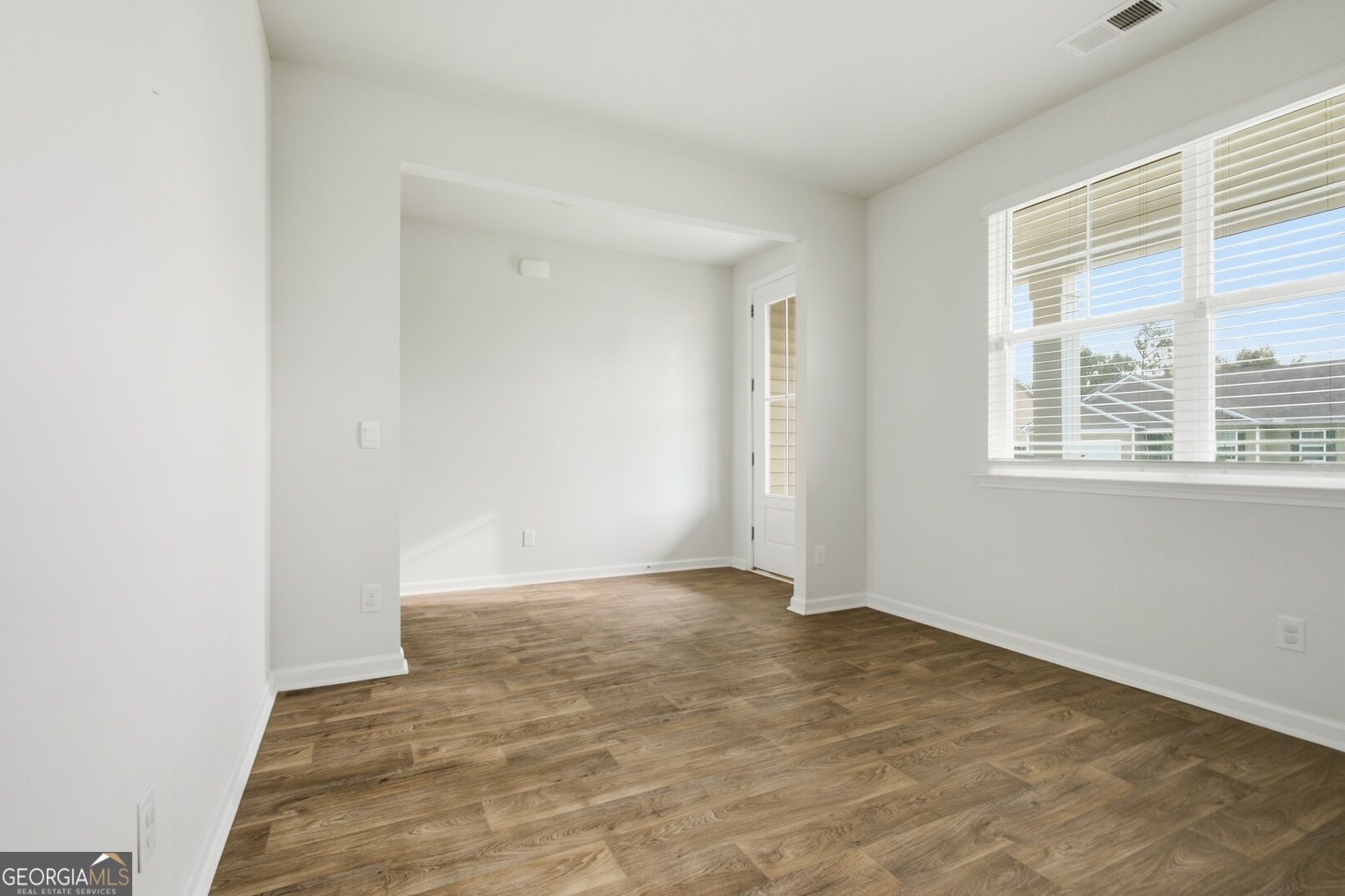 352 Wedge Circle Property Photo 8