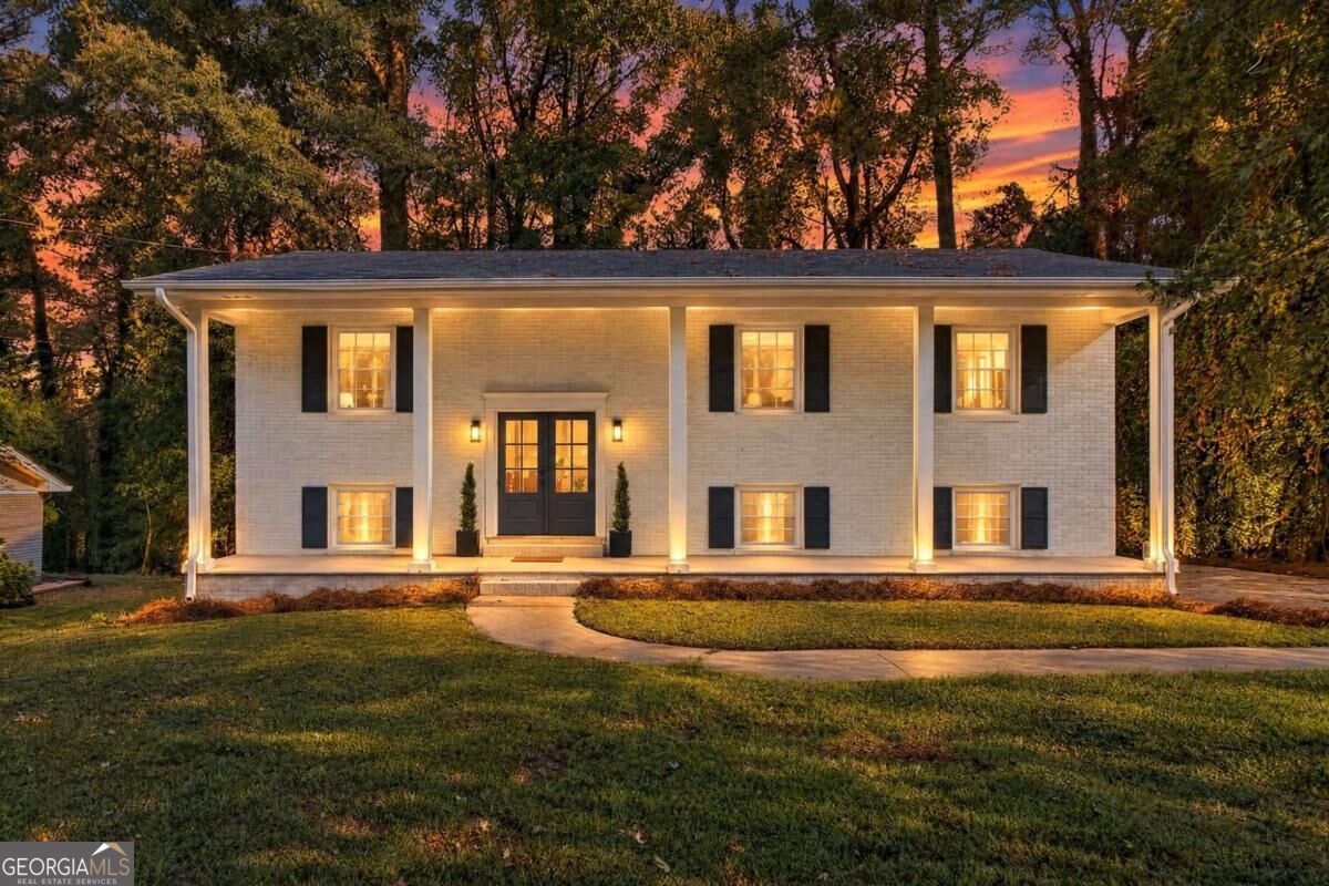 2131 Chevy Chase Lane Property Photo 1