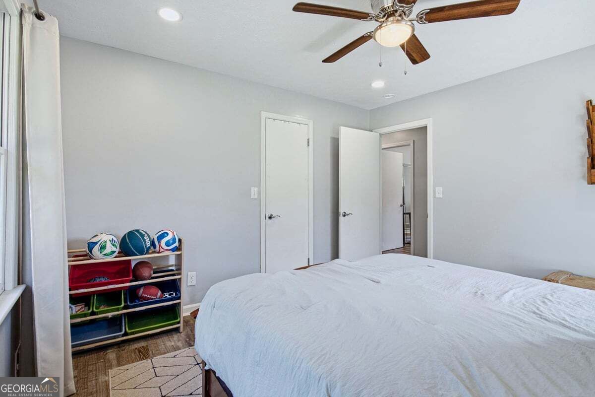 52 E End Road Property Photo 48