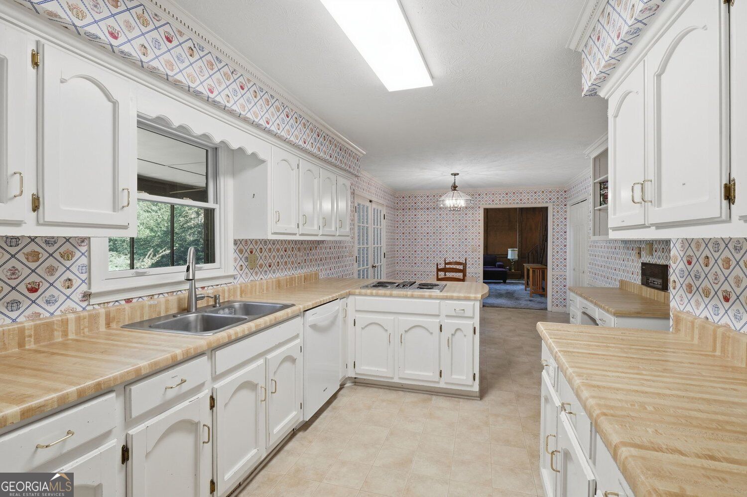1668 Withmere Way Property Photo 9