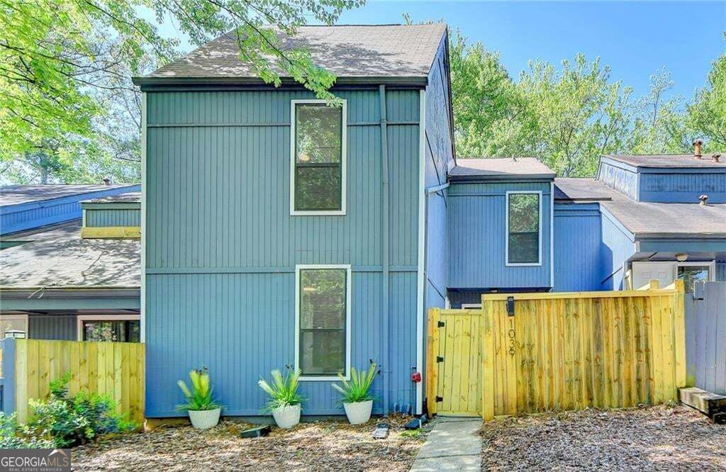 1039 Mariners Court Property Photo 1