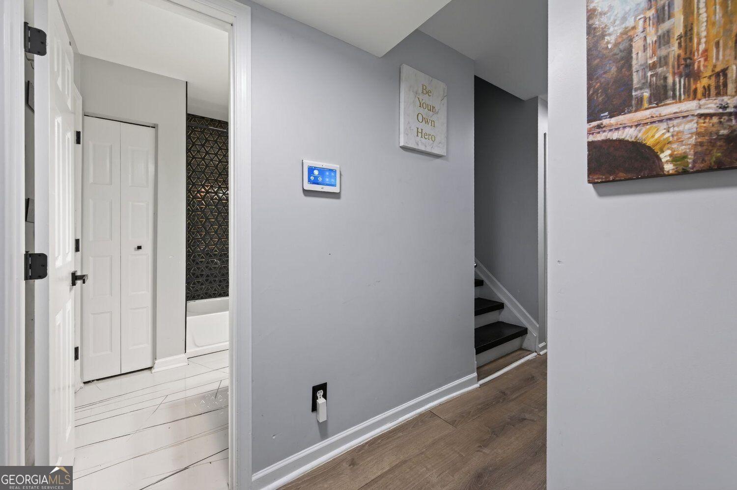 1039 Mariners Court Property Photo 3