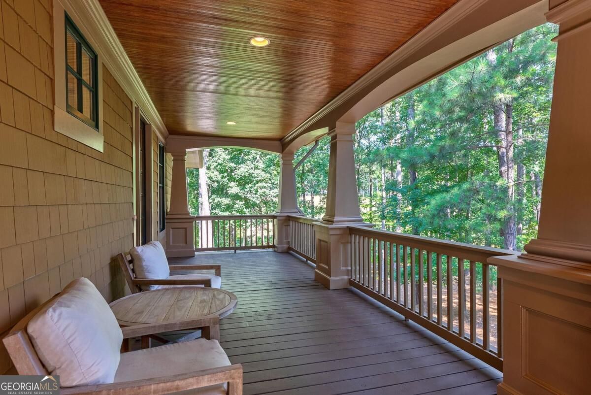 1081 Regency Drive Property Photo 4