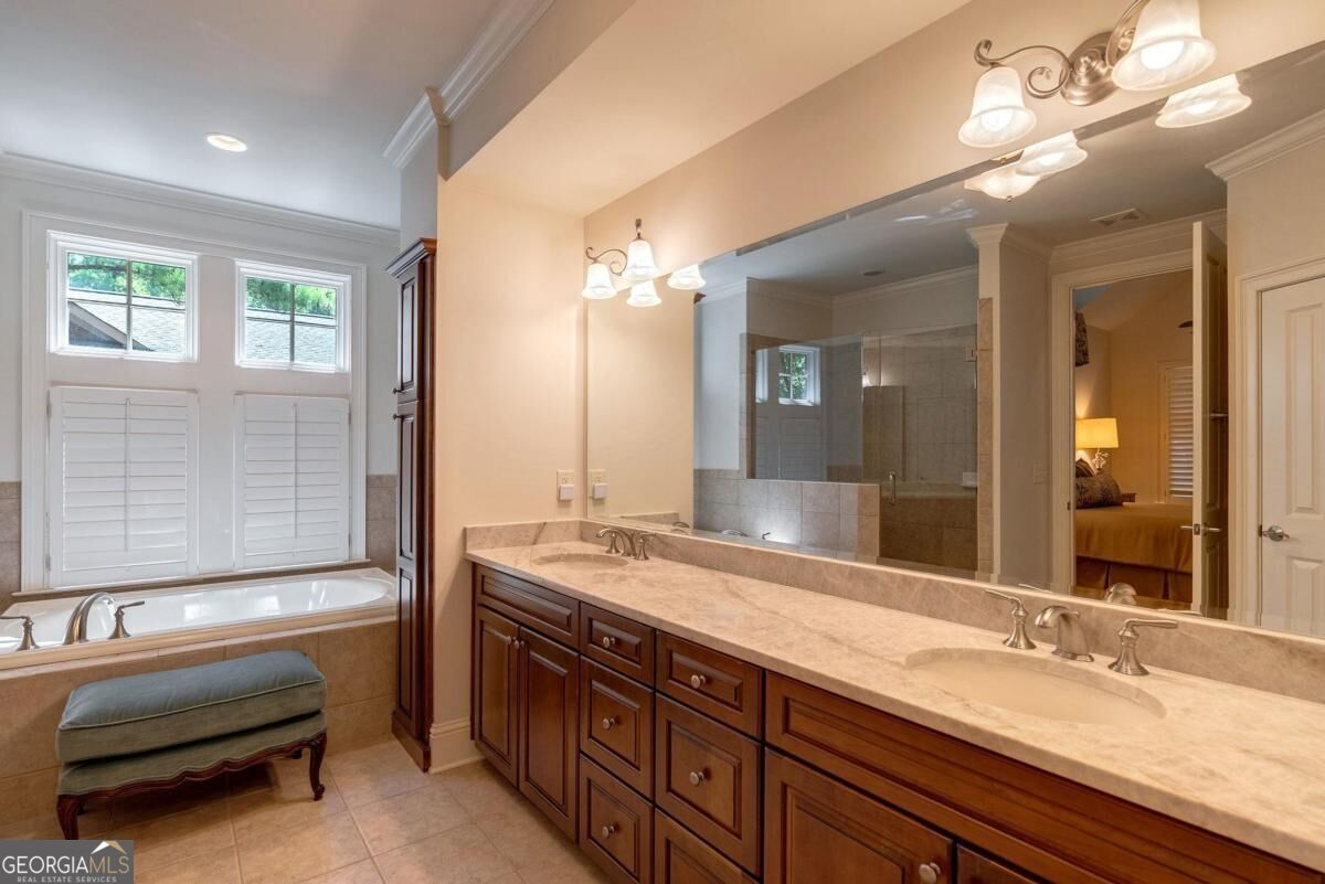 1081 Regency Drive Property Photo 23