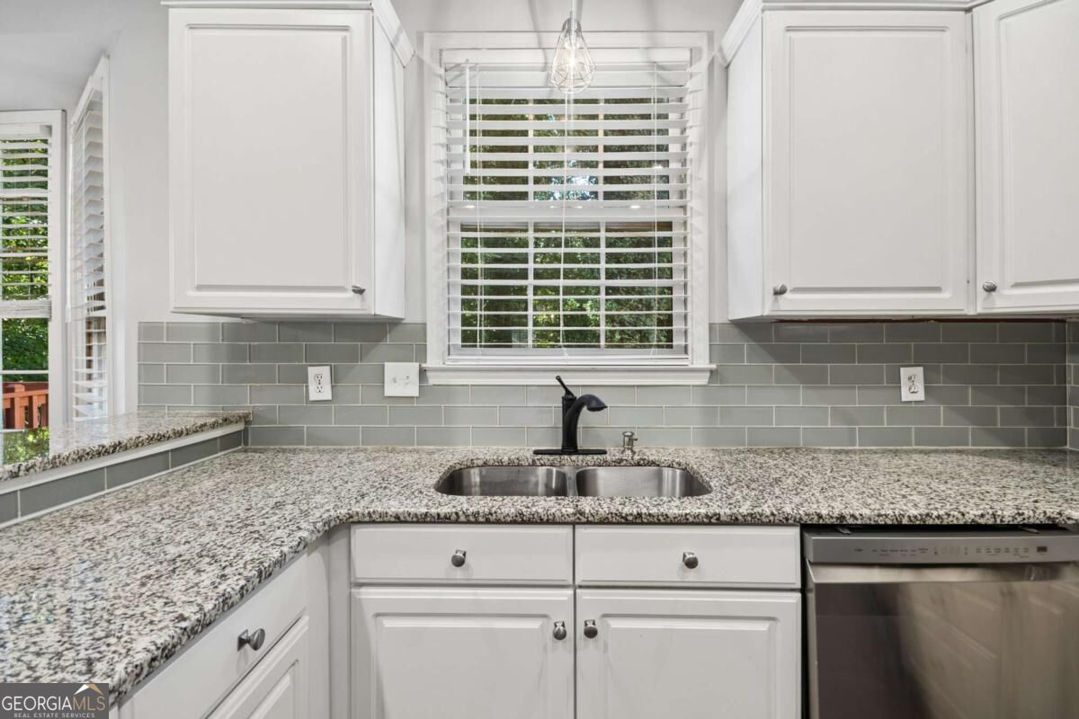383 Patterson Road Property Photo 15