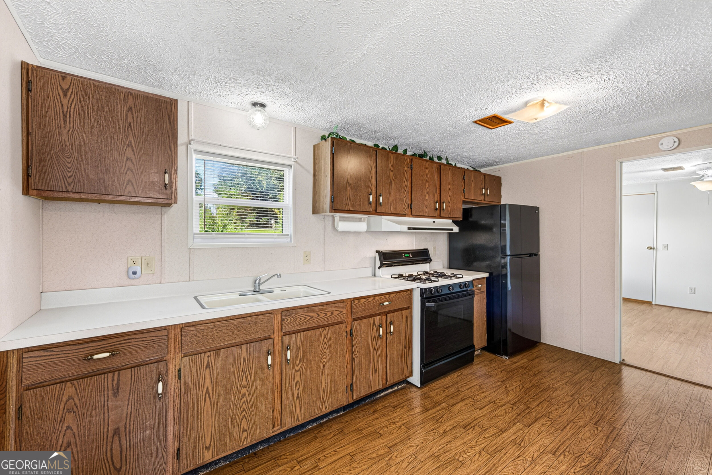 465 Defoor Road Property Photo 7