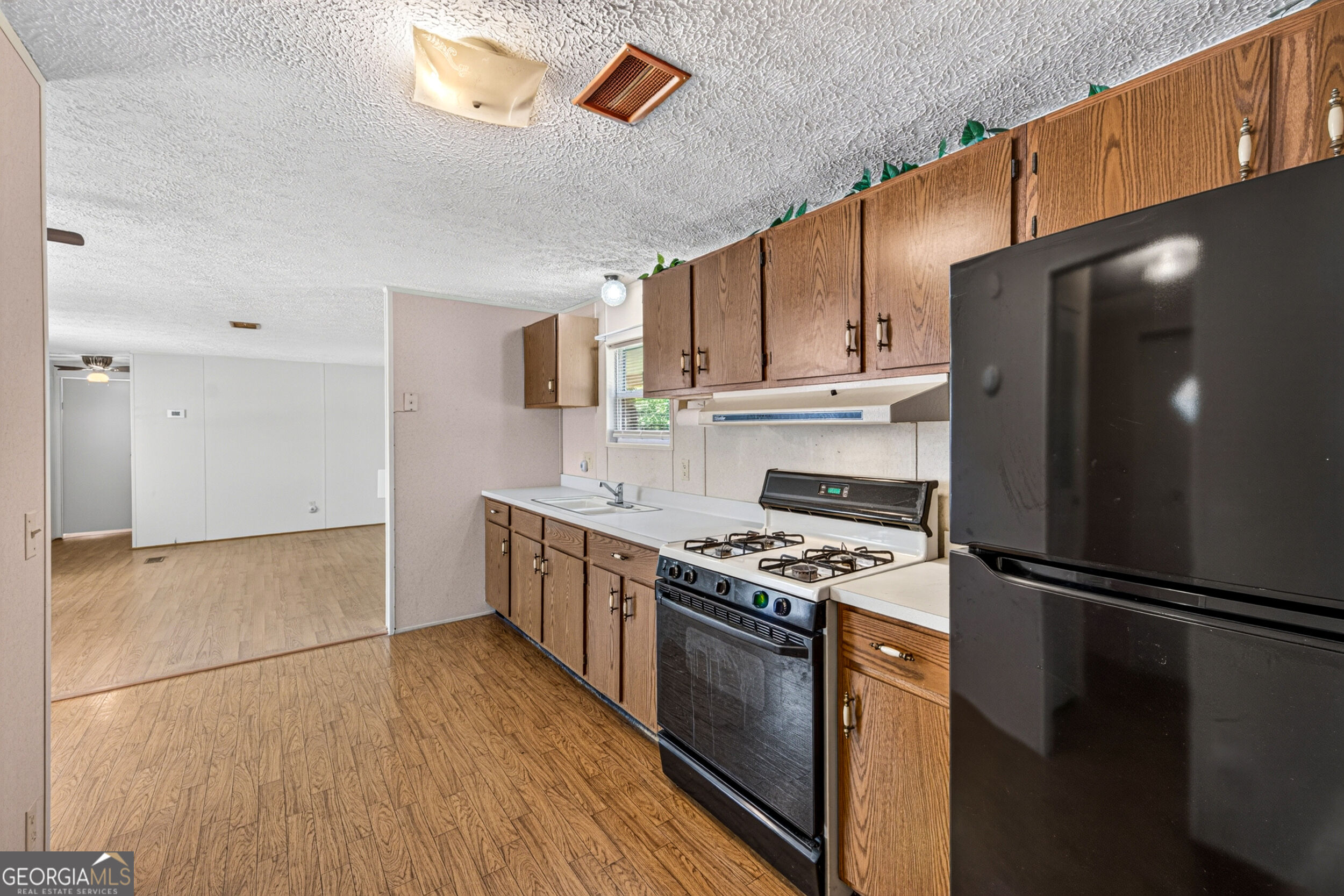 465 Defoor Road Property Photo 8
