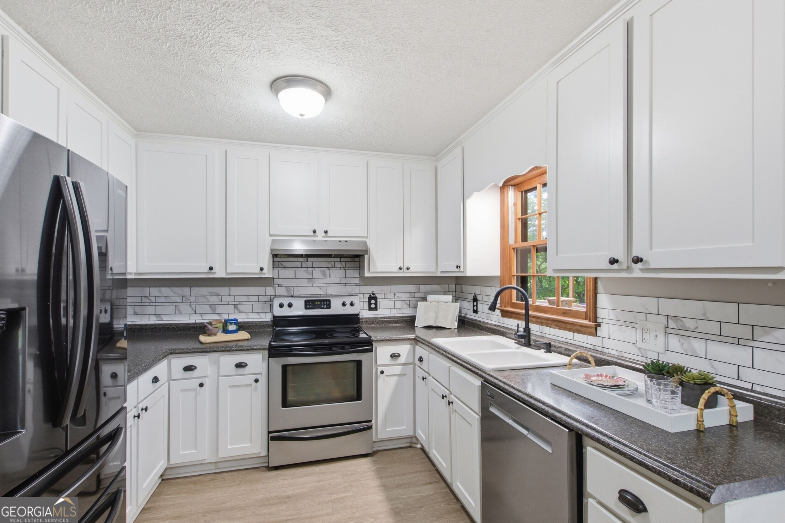 699 Cobblestone Lane Property Photo 13