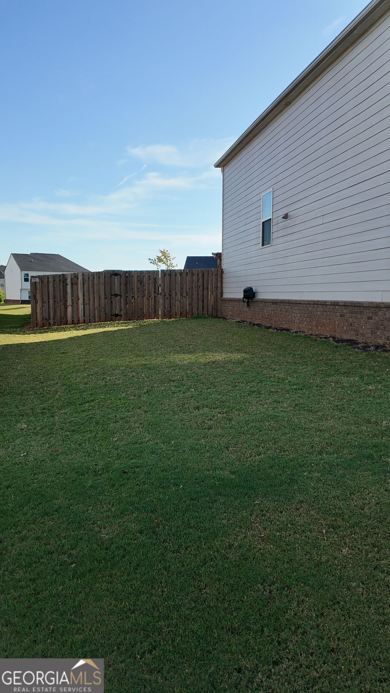 498 Daffodil Lane Property Photo 3