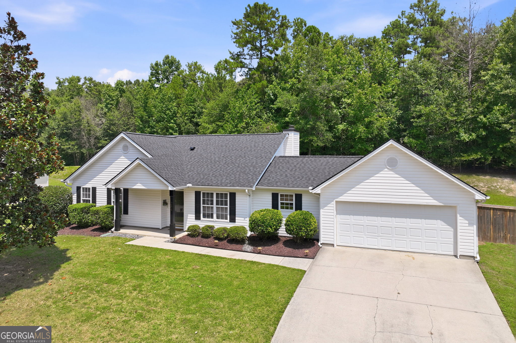 284 Hickory Bluff Property Photo 1