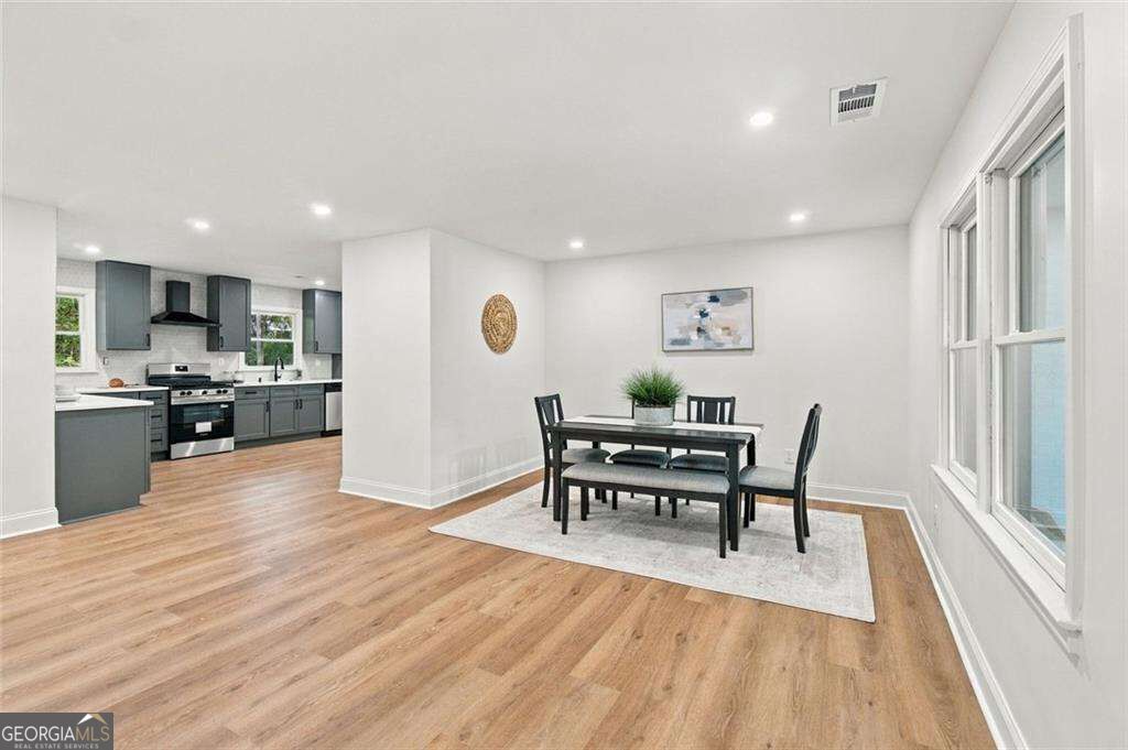 200 Riverside Drive Property Photo 6