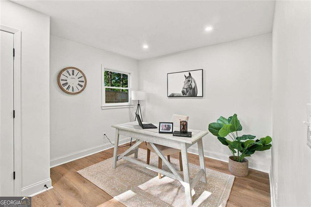 200 Riverside Drive Property Photo 6