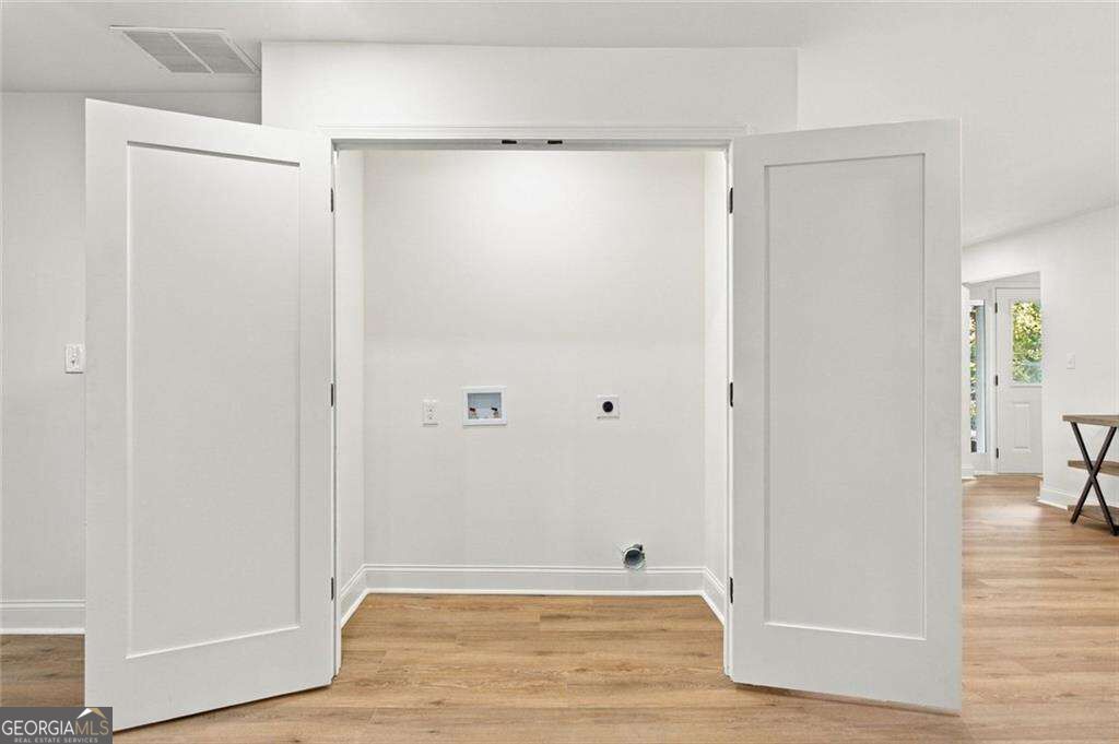 200 Riverside Drive Property Photo 14