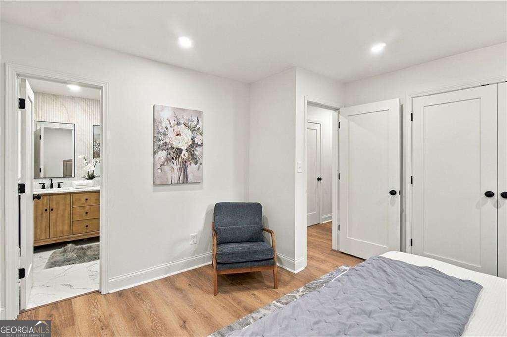 200 Riverside Drive Property Photo 17
