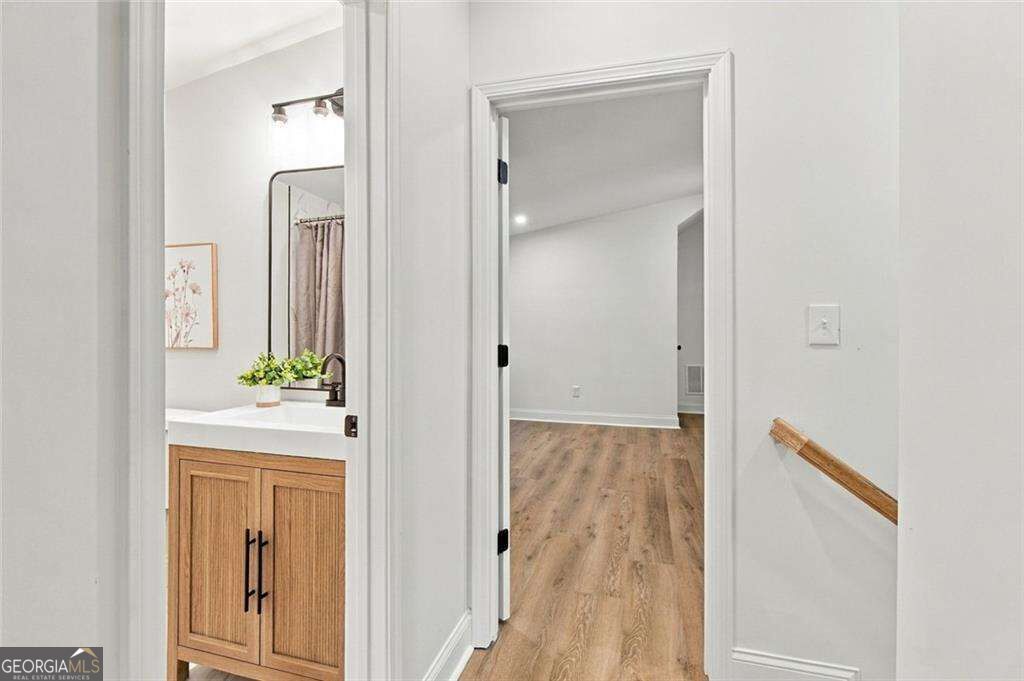 200 Riverside Drive Property Photo 20