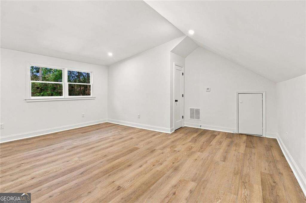 200 Riverside Drive Property Photo 22