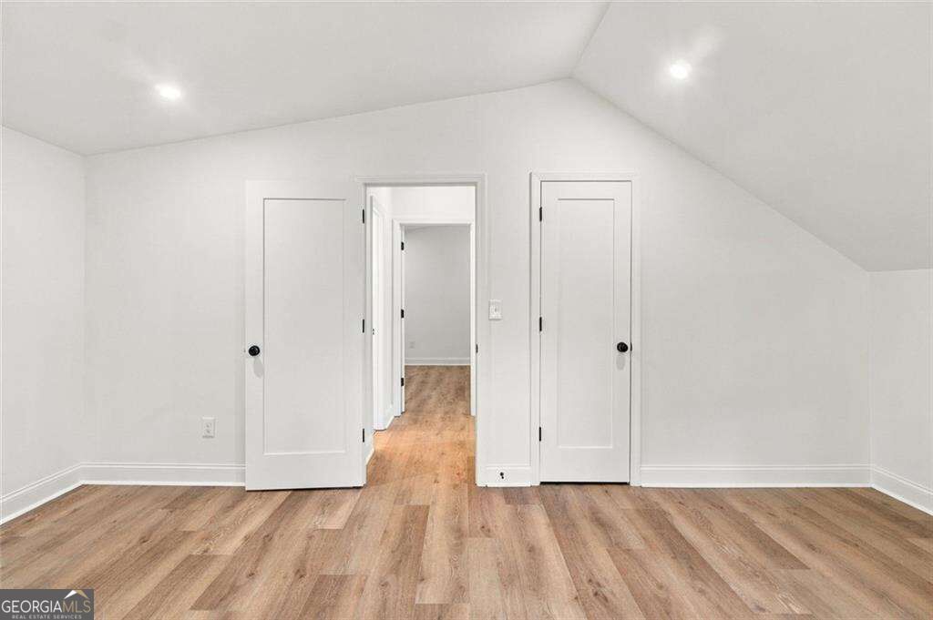 200 Riverside Drive Property Photo 24