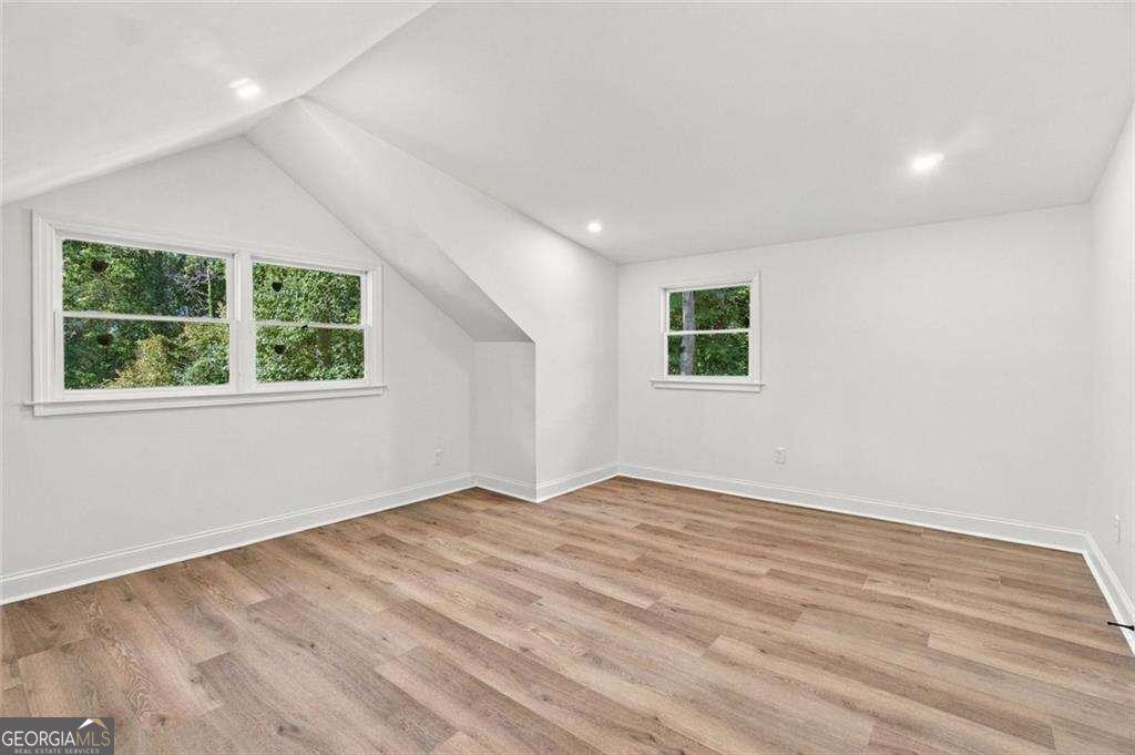 200 Riverside Drive Property Photo 25