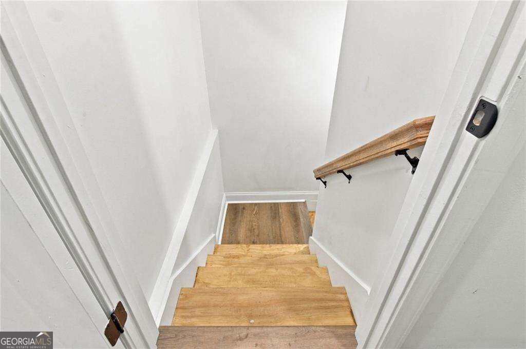200 Riverside Drive Property Photo 26