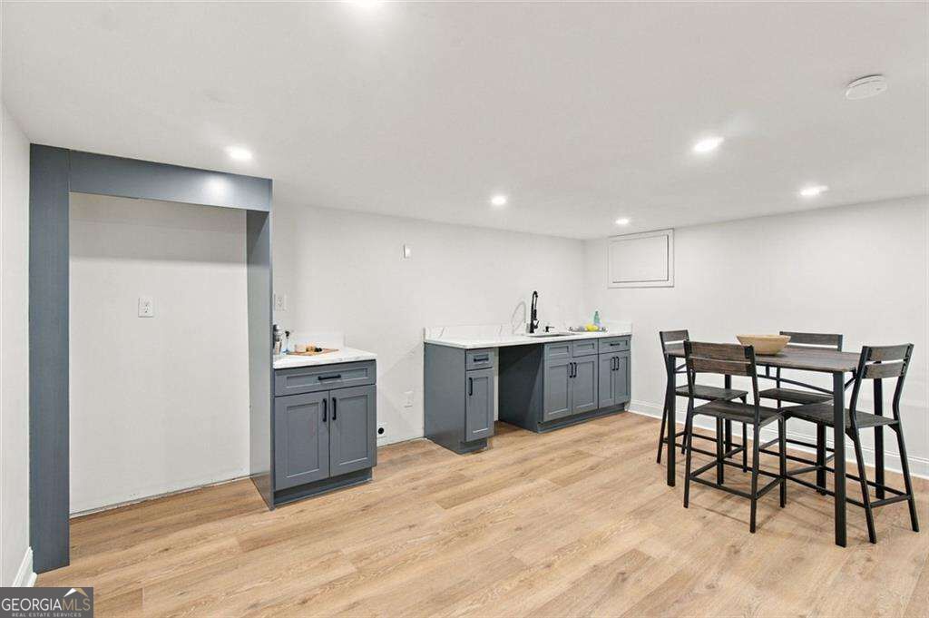 200 Riverside Drive Property Photo 31