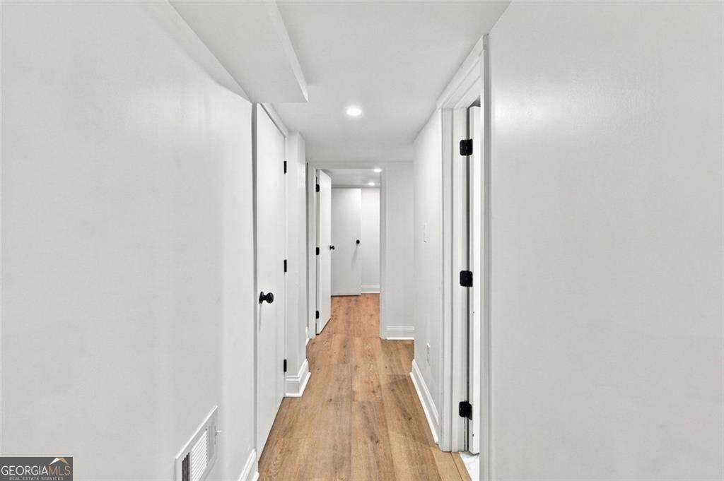 200 Riverside Drive Property Photo 33