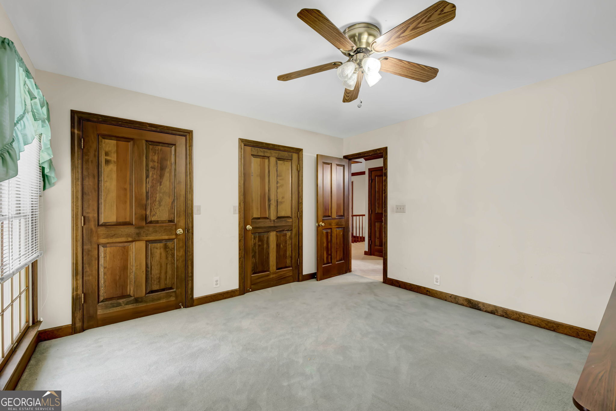 2570 Benton Drive Property Photo 14