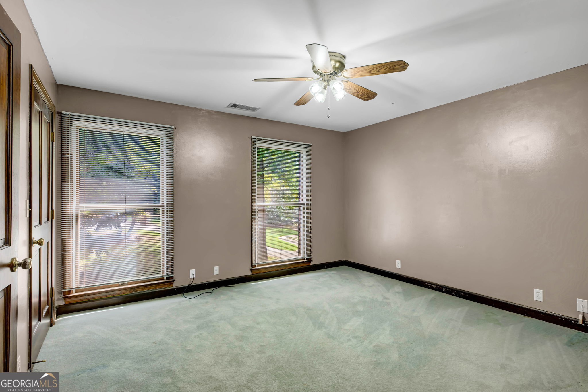 2570 Benton Drive Property Photo 16